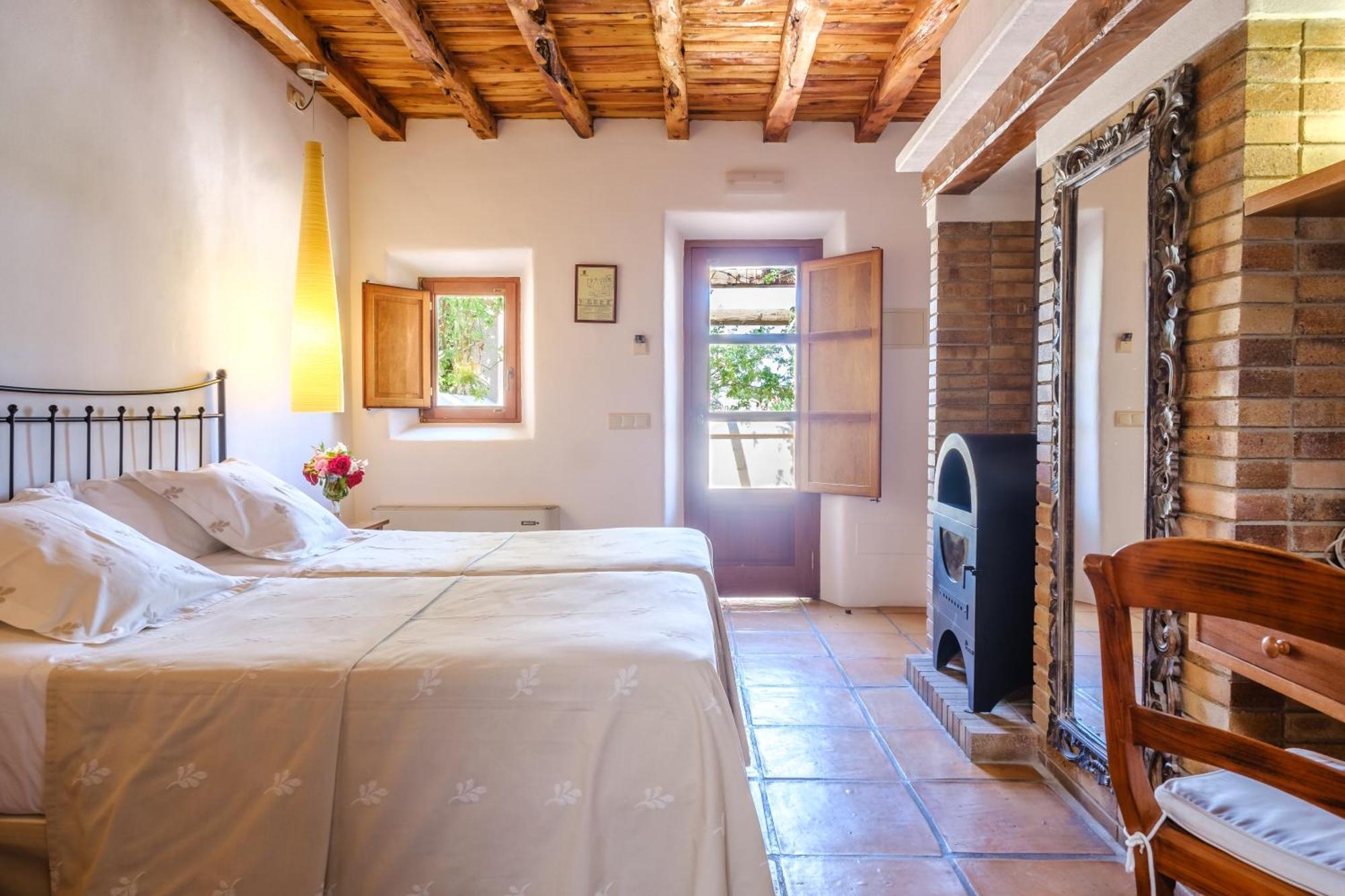 Can Lluc Boutique Hotel & Luxury Villas San Rafael De Sa Creu Стая снимка